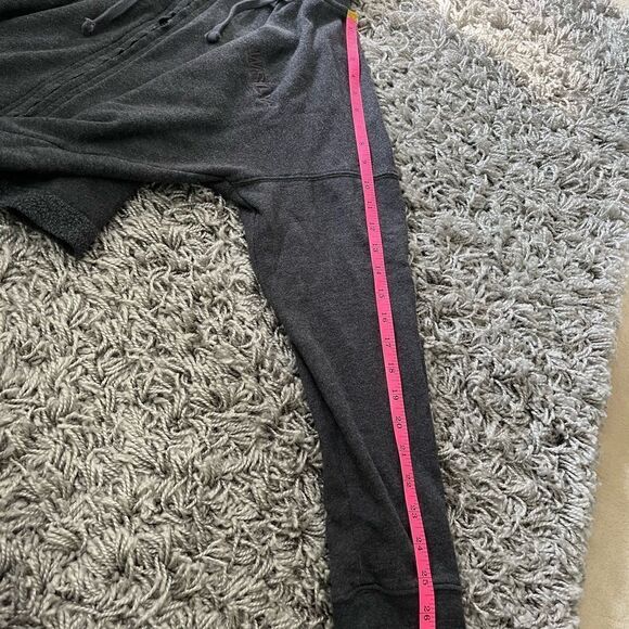 Bandier x WSLY Ecosoft Cropped Zip Up Hoodie - Picture 11 of 13